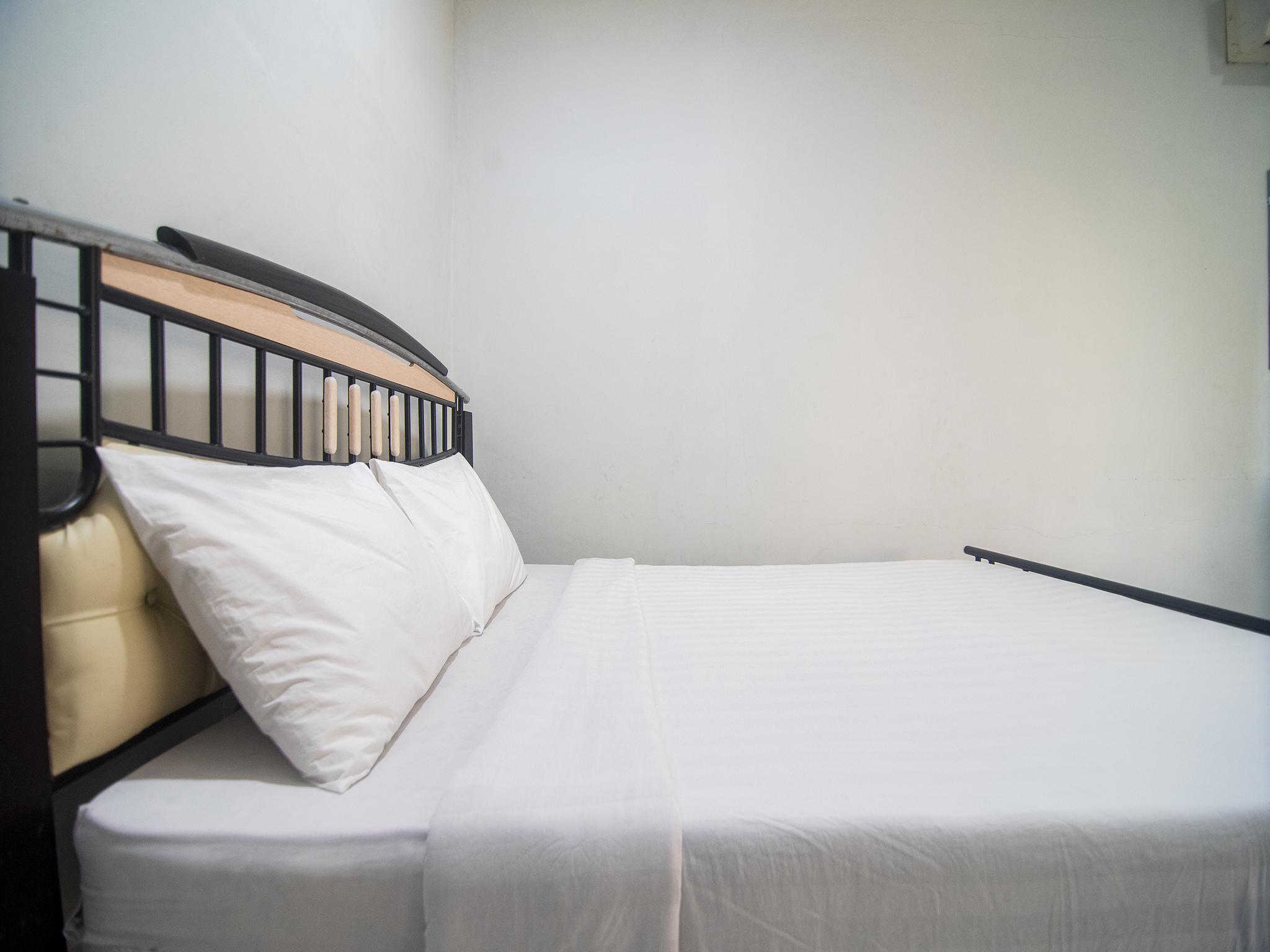 Collection O 1401 Hotel Maya Kupang  Exterior photo