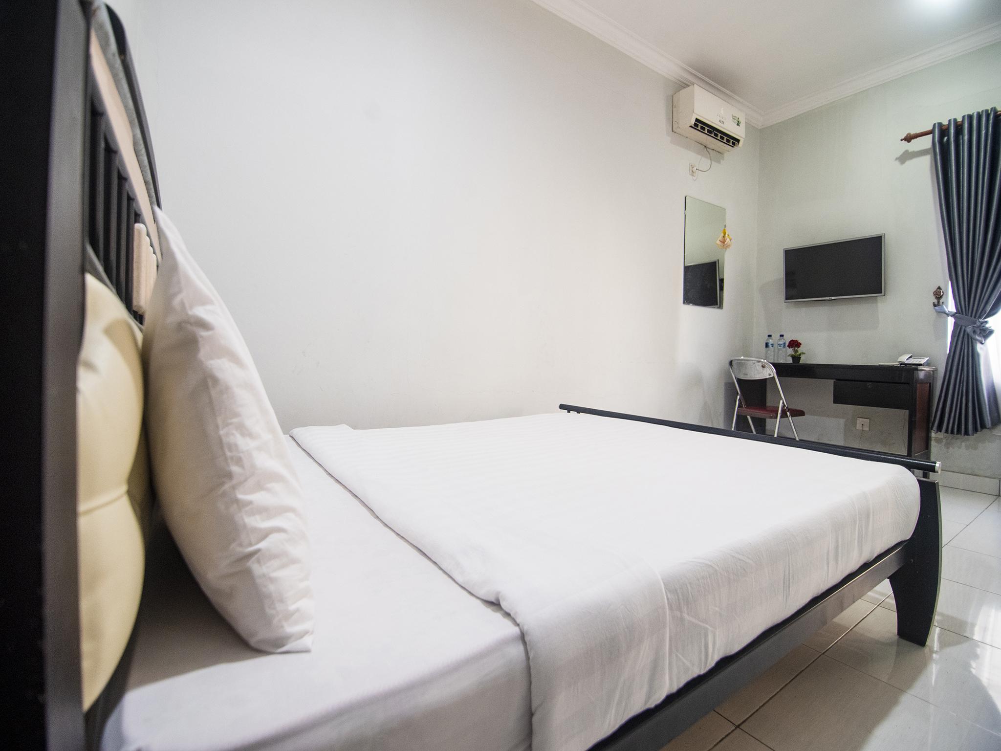 Collection O 1401 Hotel Maya Kupang  Exterior photo